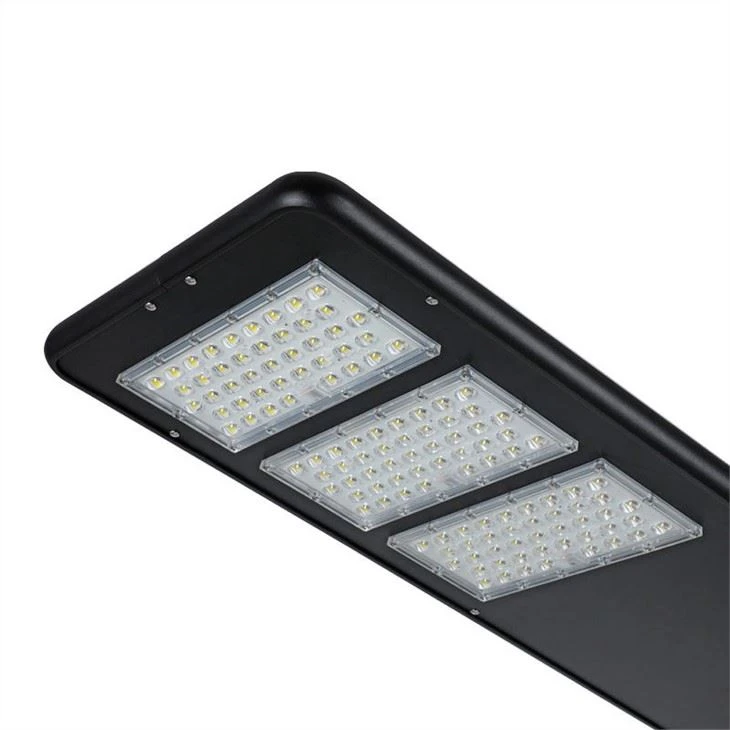Solarna cestovna lampa